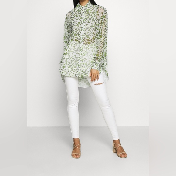 Topshop Green and White Patterned Blouse - Picture 2 of 8